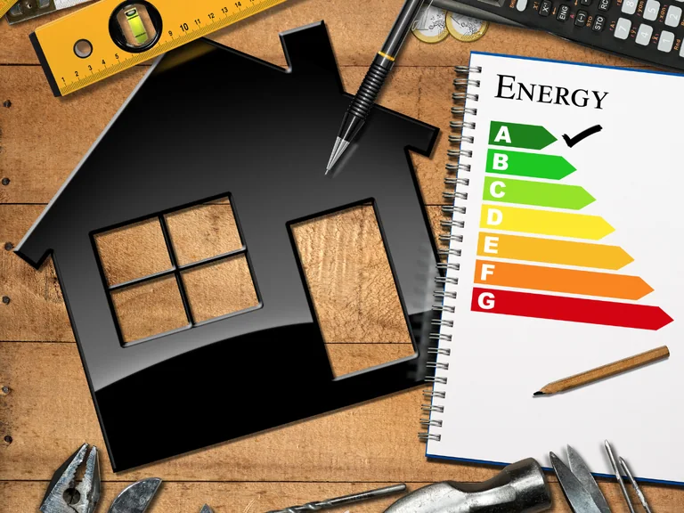 Grafična predstavitev javnega poziva 128VSSRS26 za energetsko prenovo večstanovanjskih stavb